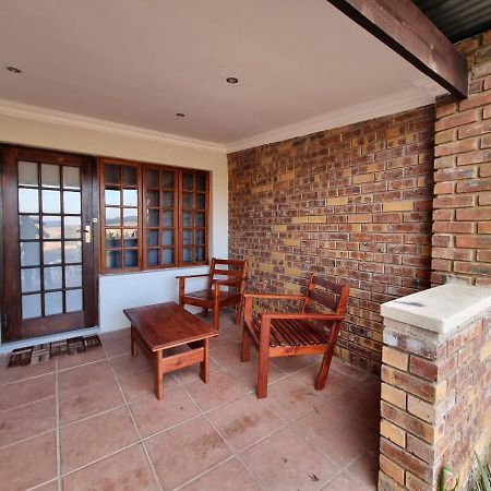 Valley View Dullstroom - Check In At The Highlander Hotel Екстериор снимка