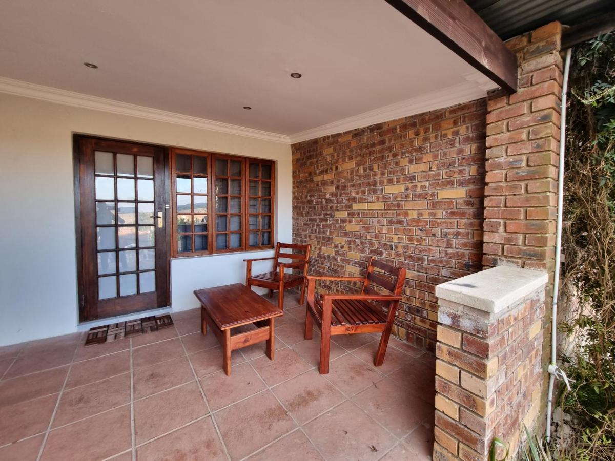 Valley View Dullstroom - Check In At The Highlander Hotel Екстериор снимка
