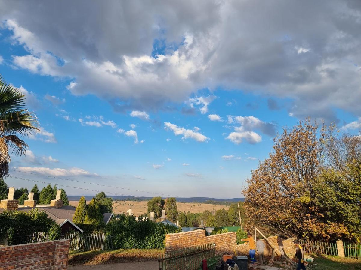 Valley View Dullstroom - Check In At The Highlander Hotel Екстериор снимка