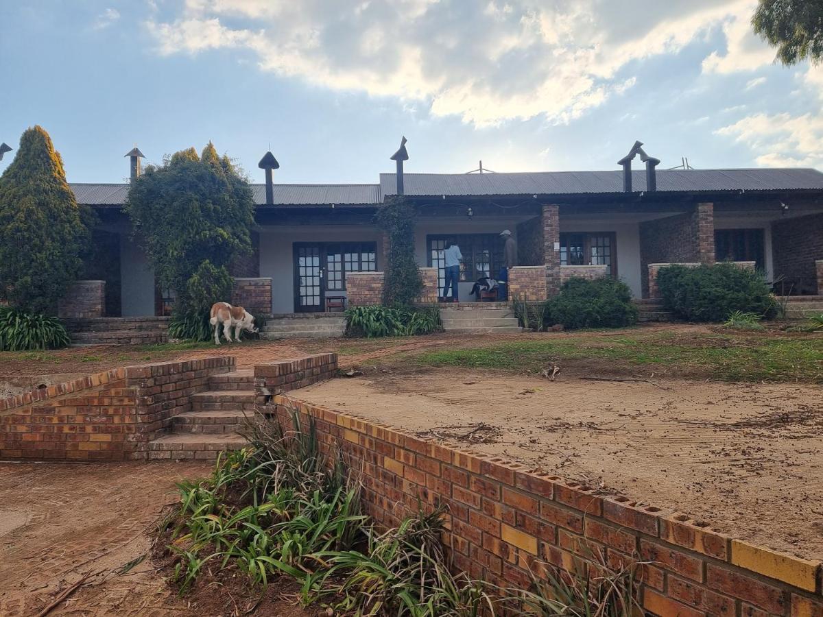 Valley View Dullstroom - Check In At The Highlander Hotel Екстериор снимка